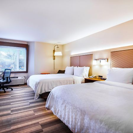 Holiday Inn Express & Suites Langley By Ihg Екстер'єр фото
