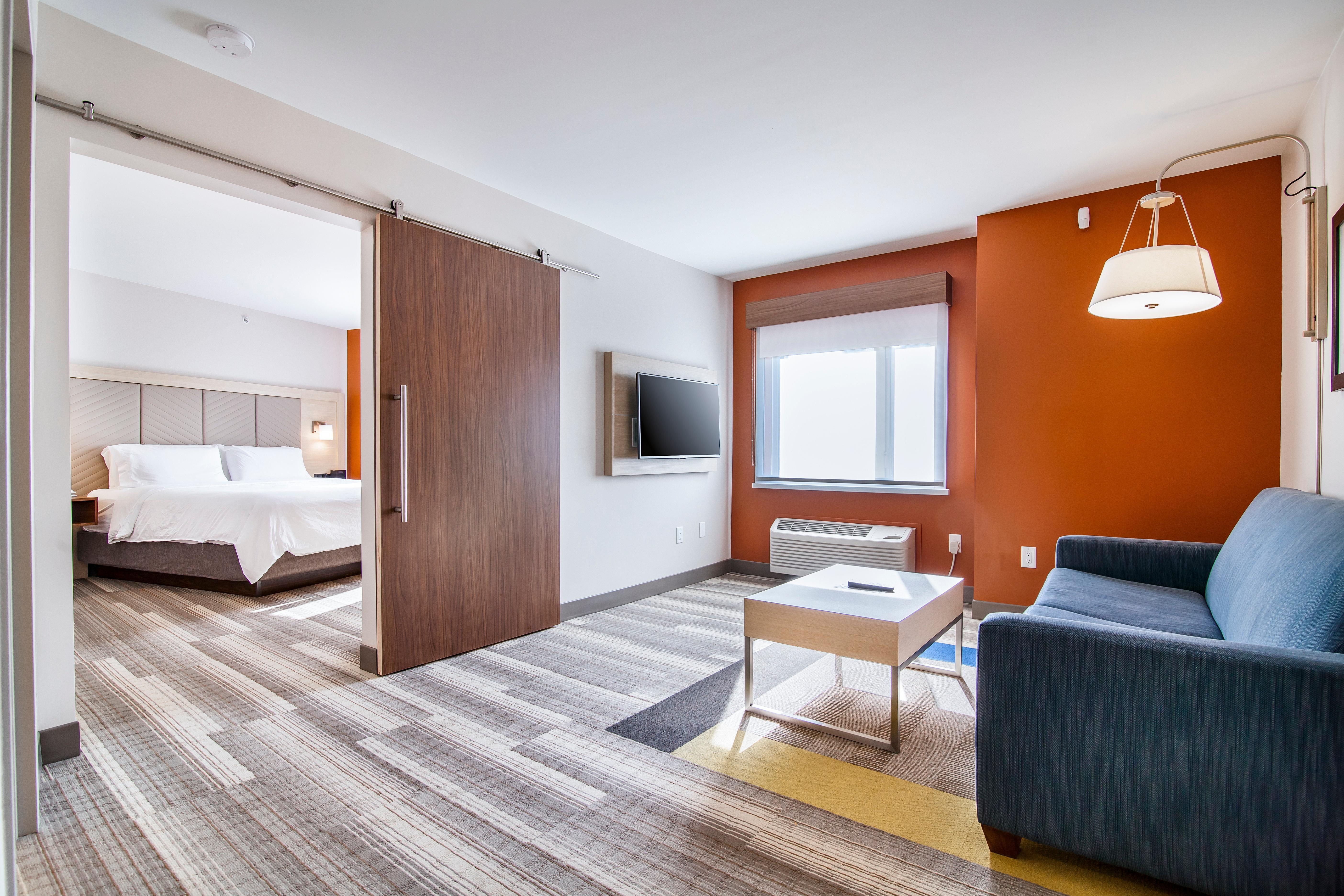 Holiday Inn Express & Suites Langley By Ihg Екстер'єр фото