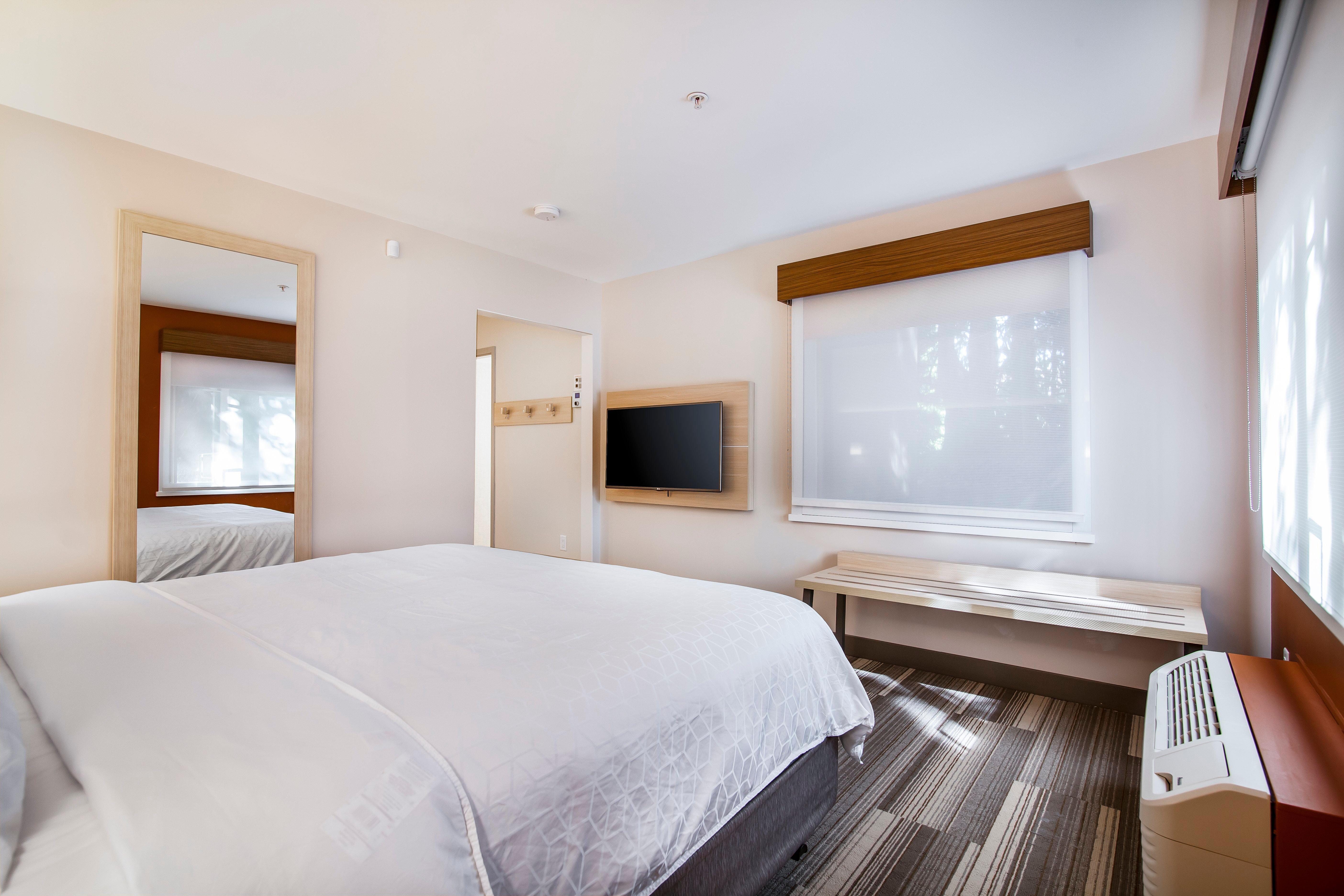 Holiday Inn Express & Suites Langley By Ihg Екстер'єр фото