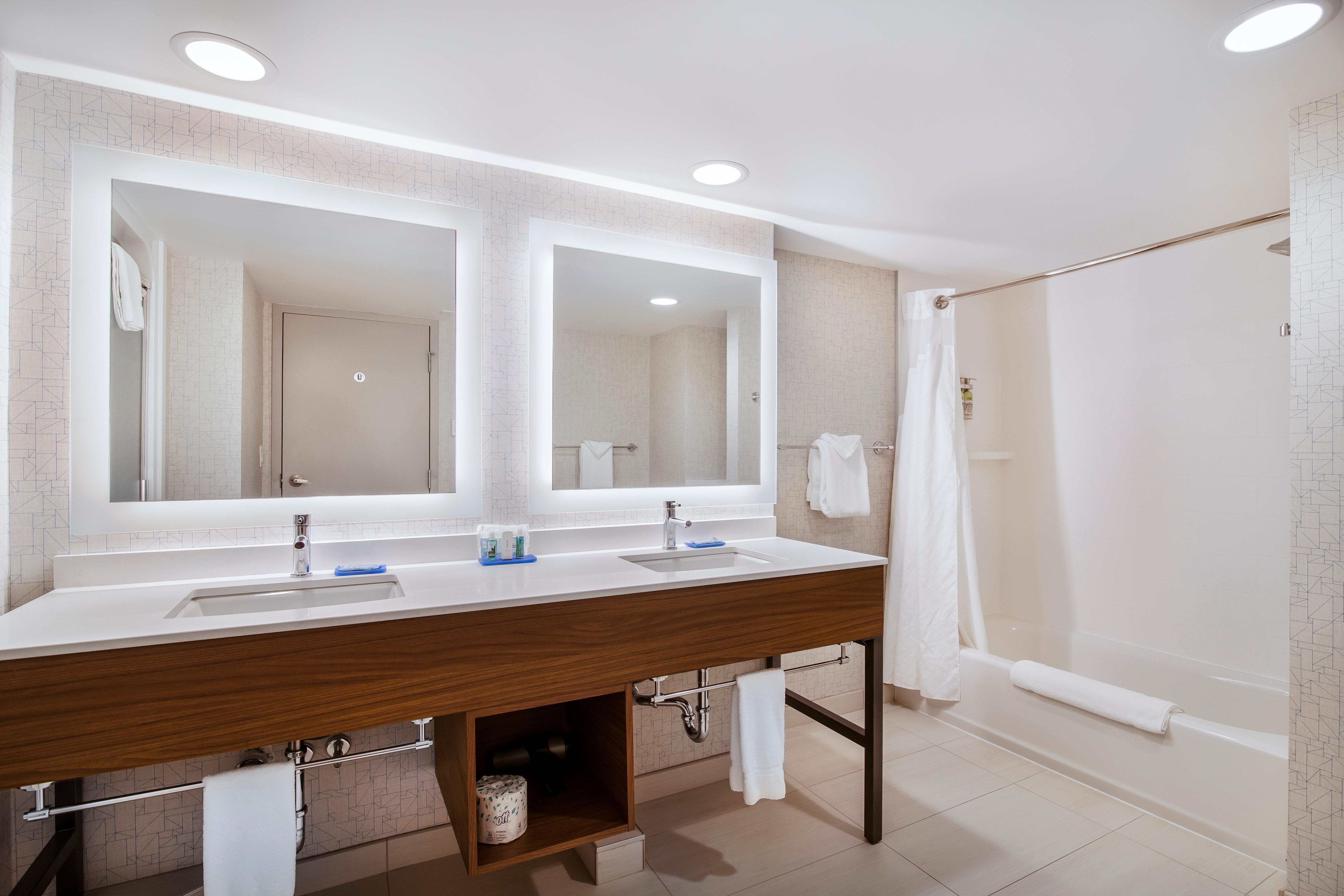 Holiday Inn Express & Suites Langley By Ihg Екстер'єр фото